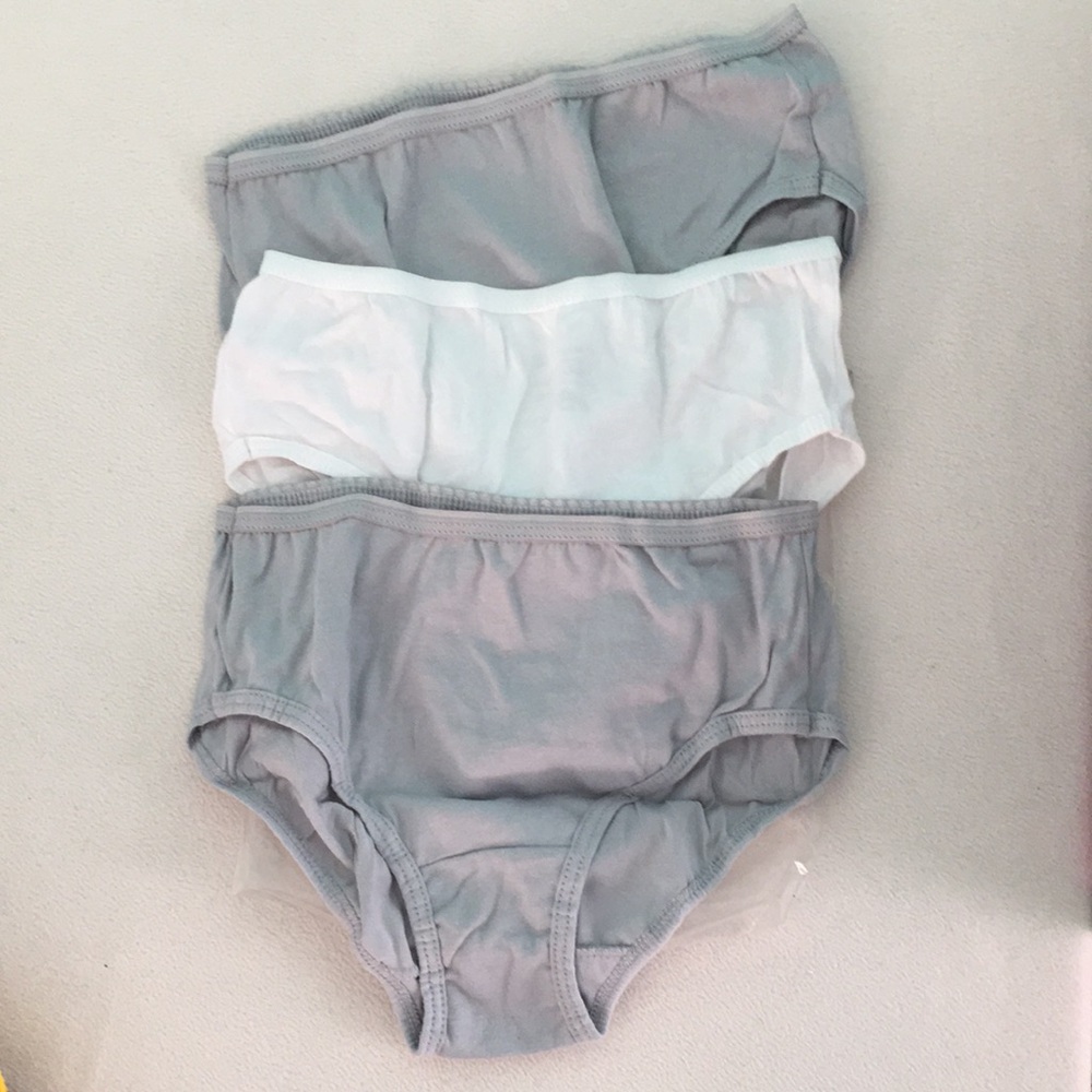 Girl’s Hanes Tag-less Briefs, Set of 3